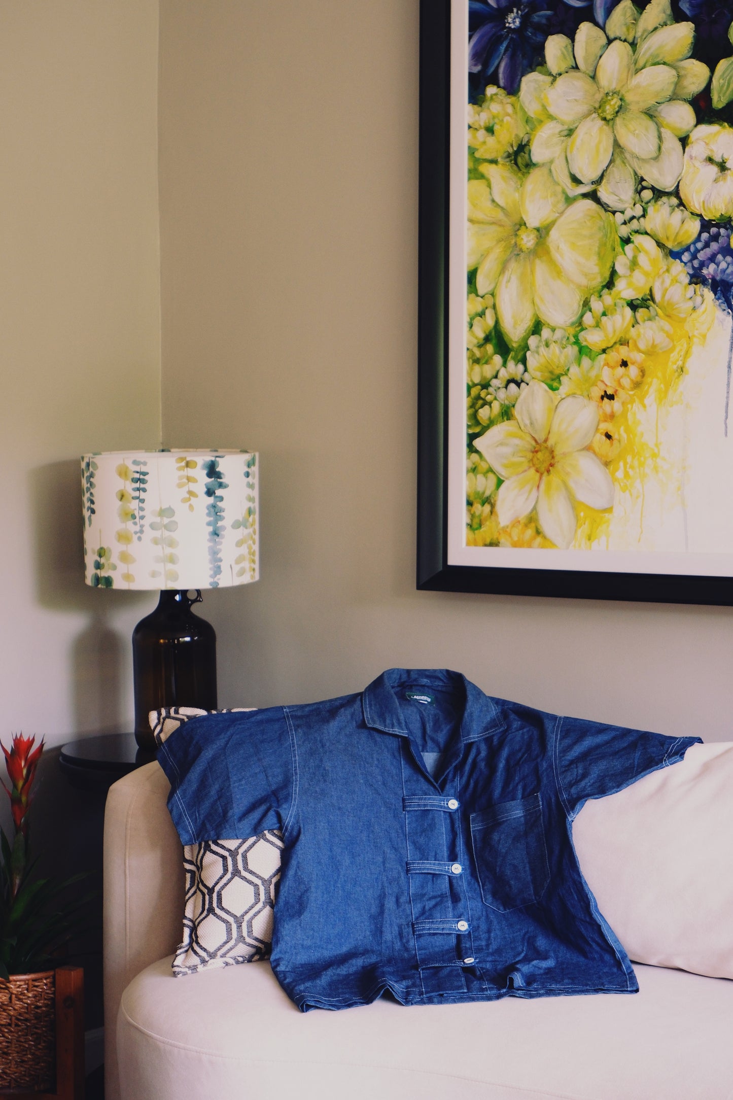 Chambray Short Sleeve Button Loop